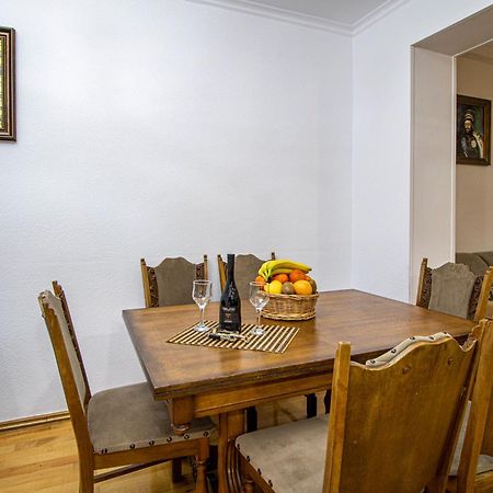 Cozy Apartment On Kostava Тбилиси Екстериор снимка
