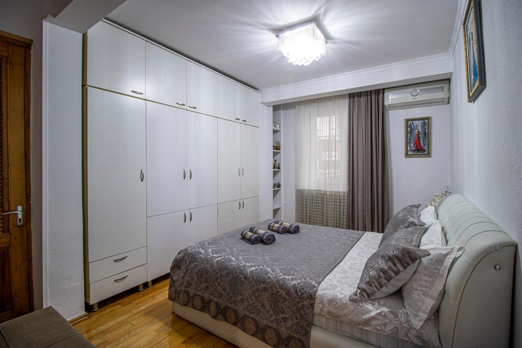 Cozy Apartment On Kostava Тбилиси Екстериор снимка
