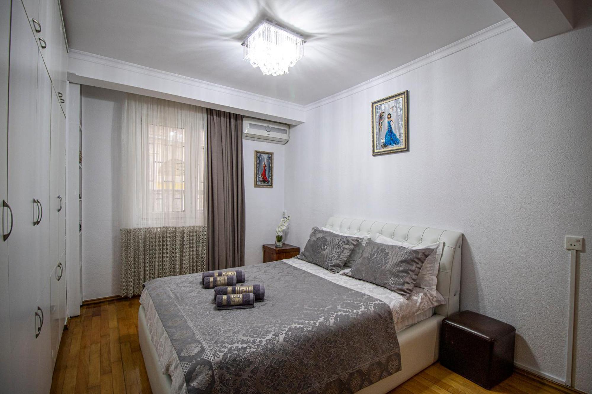 Cozy Apartment On Kostava Тбилиси Екстериор снимка