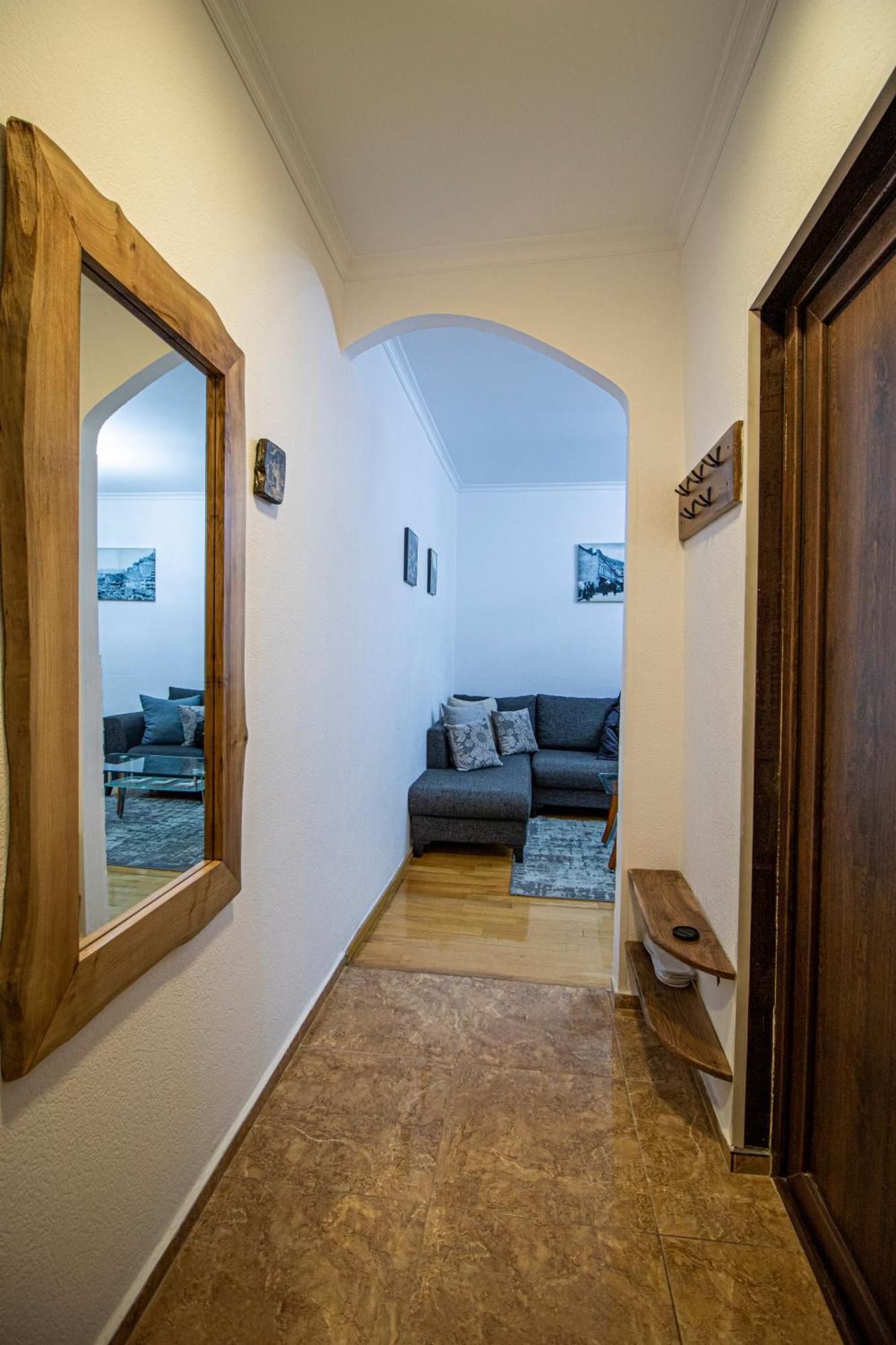 Cozy Apartment On Kostava Тбилиси Екстериор снимка