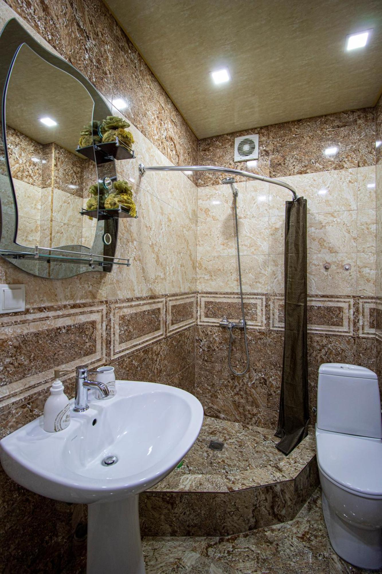 Cozy Apartment On Kostava Тбилиси Екстериор снимка